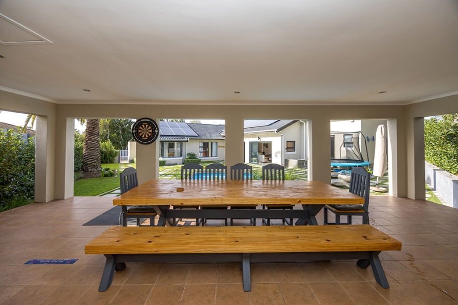4 Bedroom Property for Sale in Amanda Glen Western Cape
